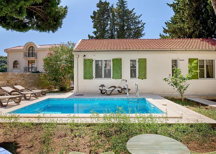 Mediterranean Vacation Home With Pool Petrovac